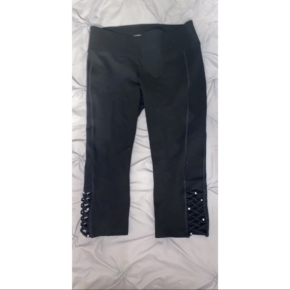 Nygard Slims Luxe Capri Leggings